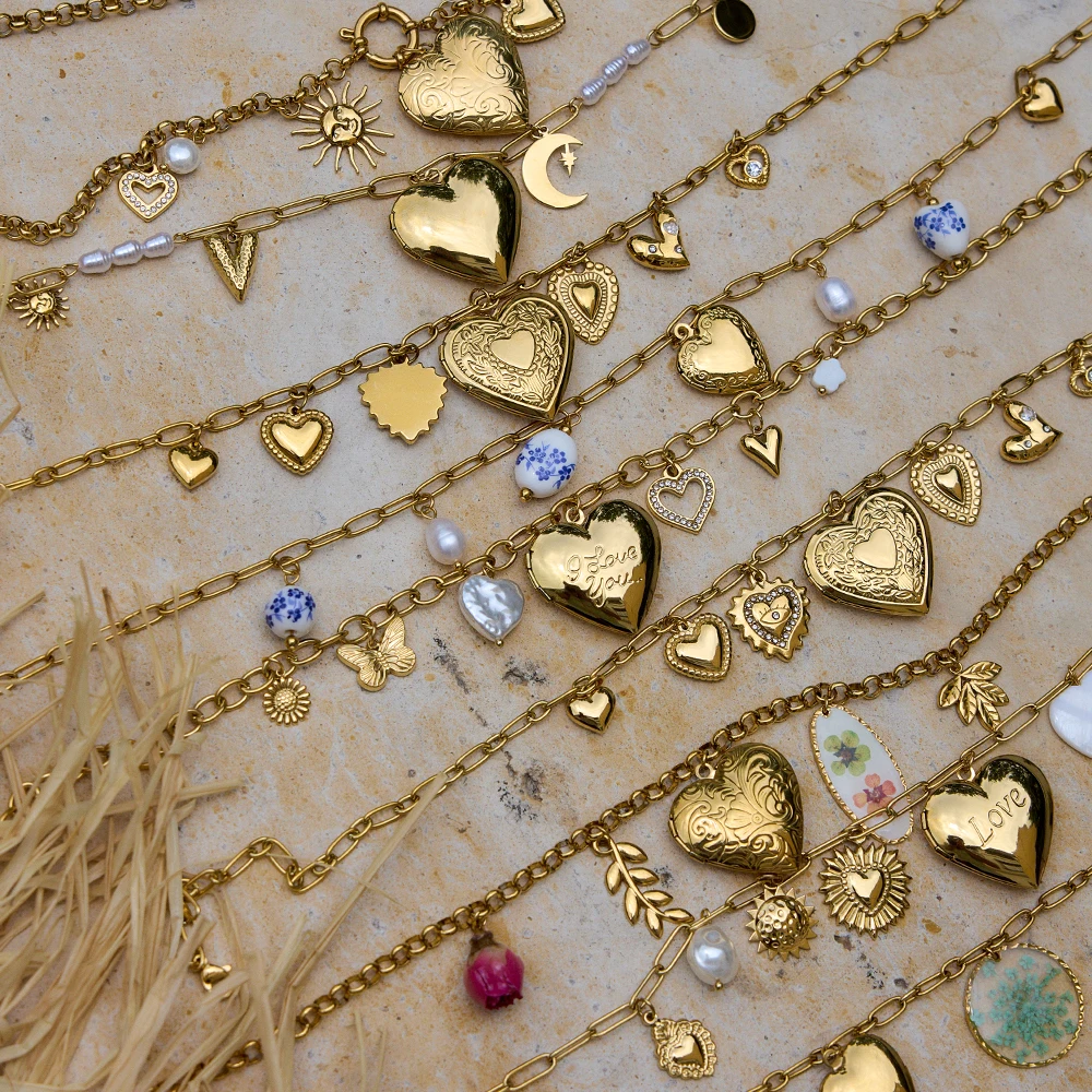 

AIKOER Fashion Trend Heart shaped Photo Box Shell Pearl Pendant Necklace 18K Gold Color Plated Stainless Steel Flower Smooth Pen