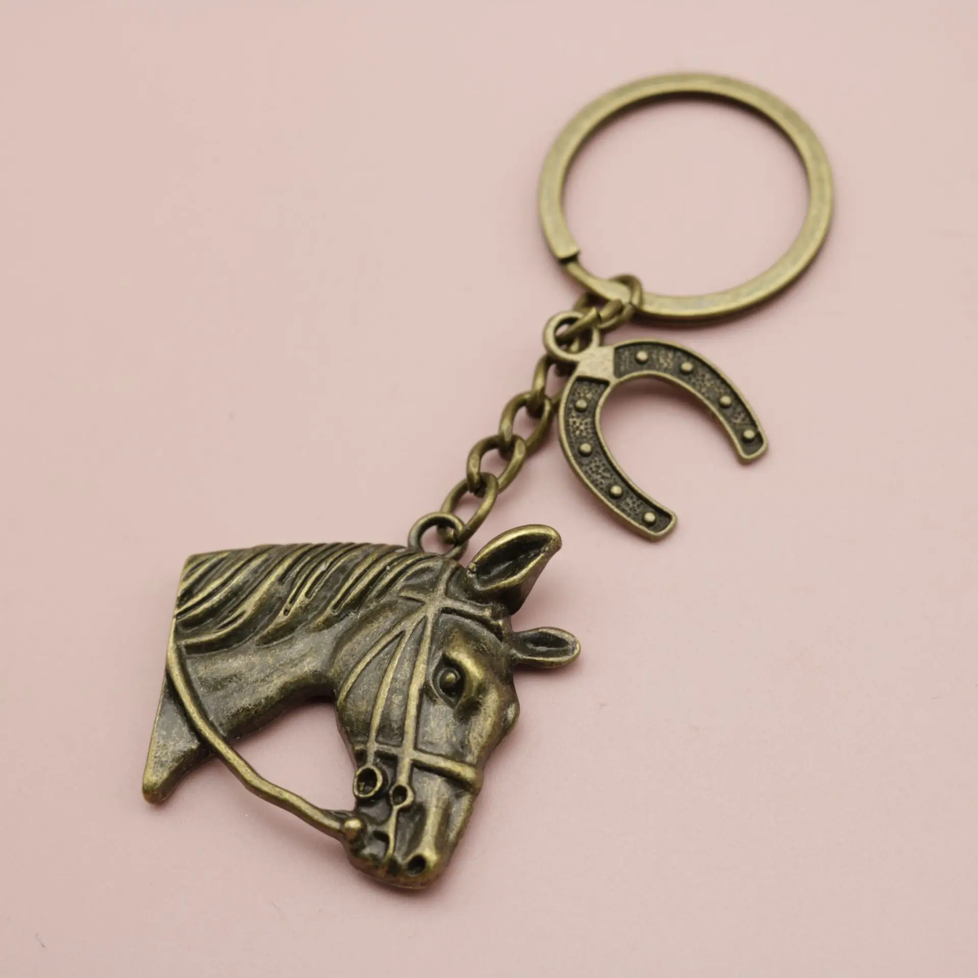 Creative keychain alloy horsehead vintage keychain TQ238