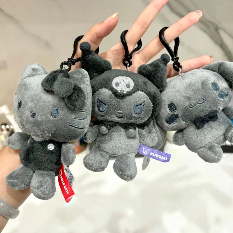 카본 블랙 시리즈 쿠로미 멜로디 플러시 펜던트 만화 인형 주변 플러시 키체인 백팩 장식 펜던트 창의적인 선물