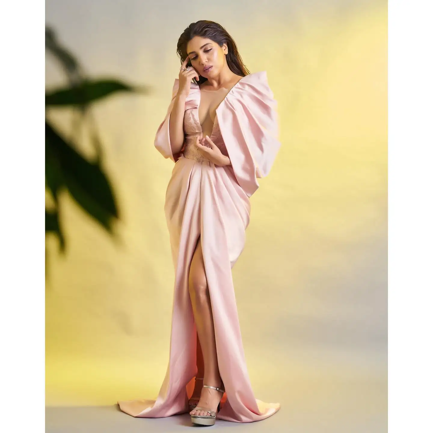 

Customized Temperament Satin Mermaid Sequined Evening Dress Sexy V-Neck 3/4 Sleeves Floor Length فستان سهرة نسائي