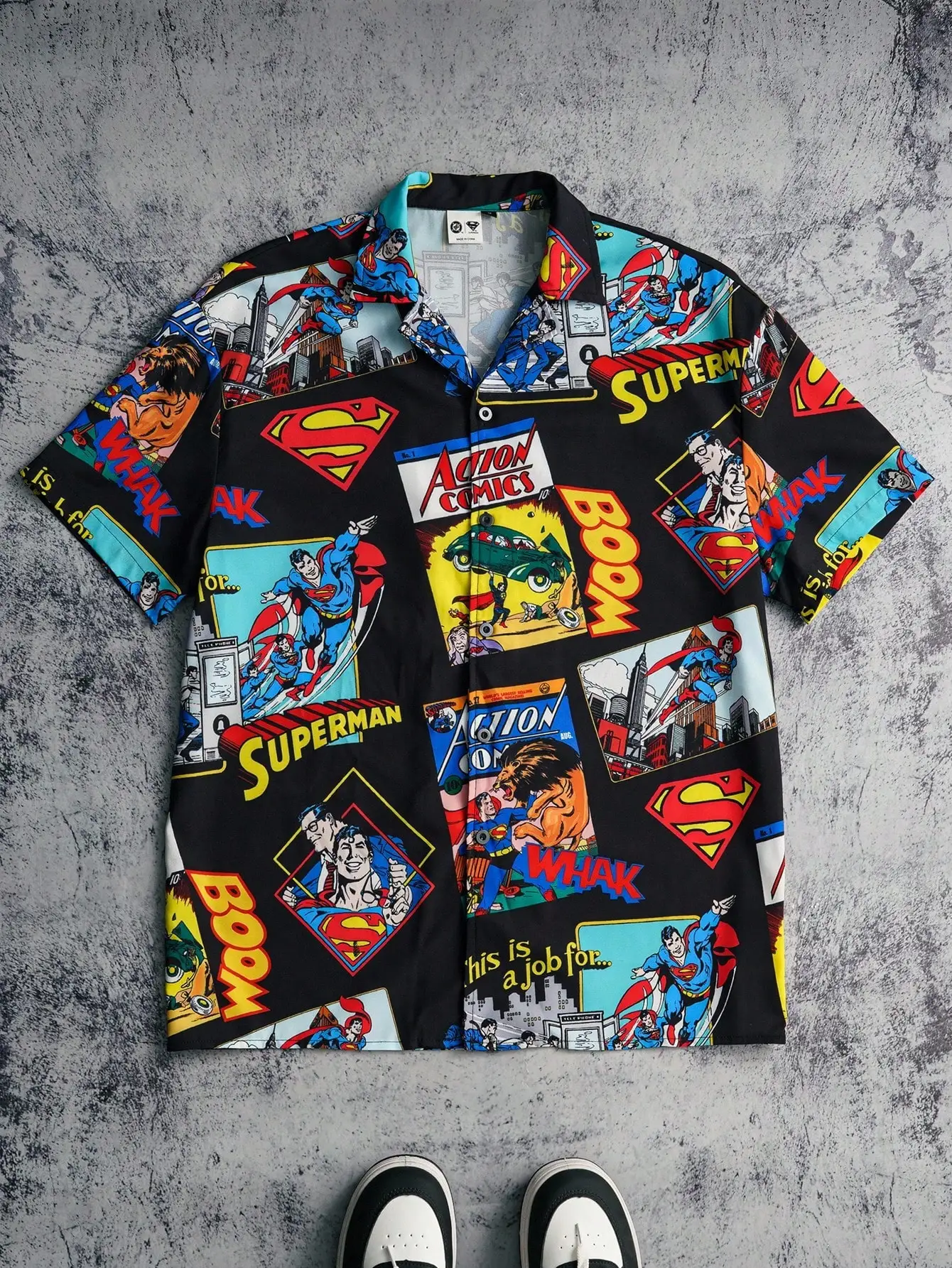 

Retro Comic-Style Graphic Print Button-Front Short Sleeve Shirt for Men