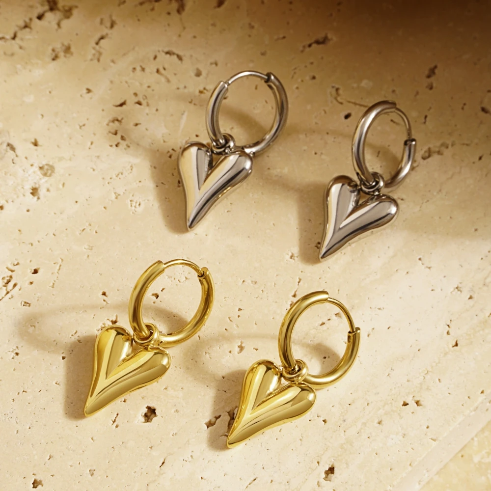 Stainless Steel Europe And America Geometry Fashion Heart Stud Earrings Jewelry Gift For Women