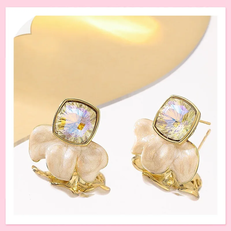 

French Gentle Temperament Enamel Oil Dripping Zircon Petal Stud Earrings Fashionable Personality Niche Earrings