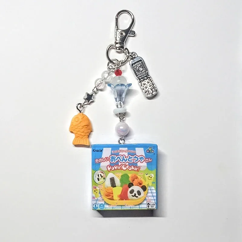 Llavero con dije de bolso Showa Popin'Cookin hecho a mano, pez