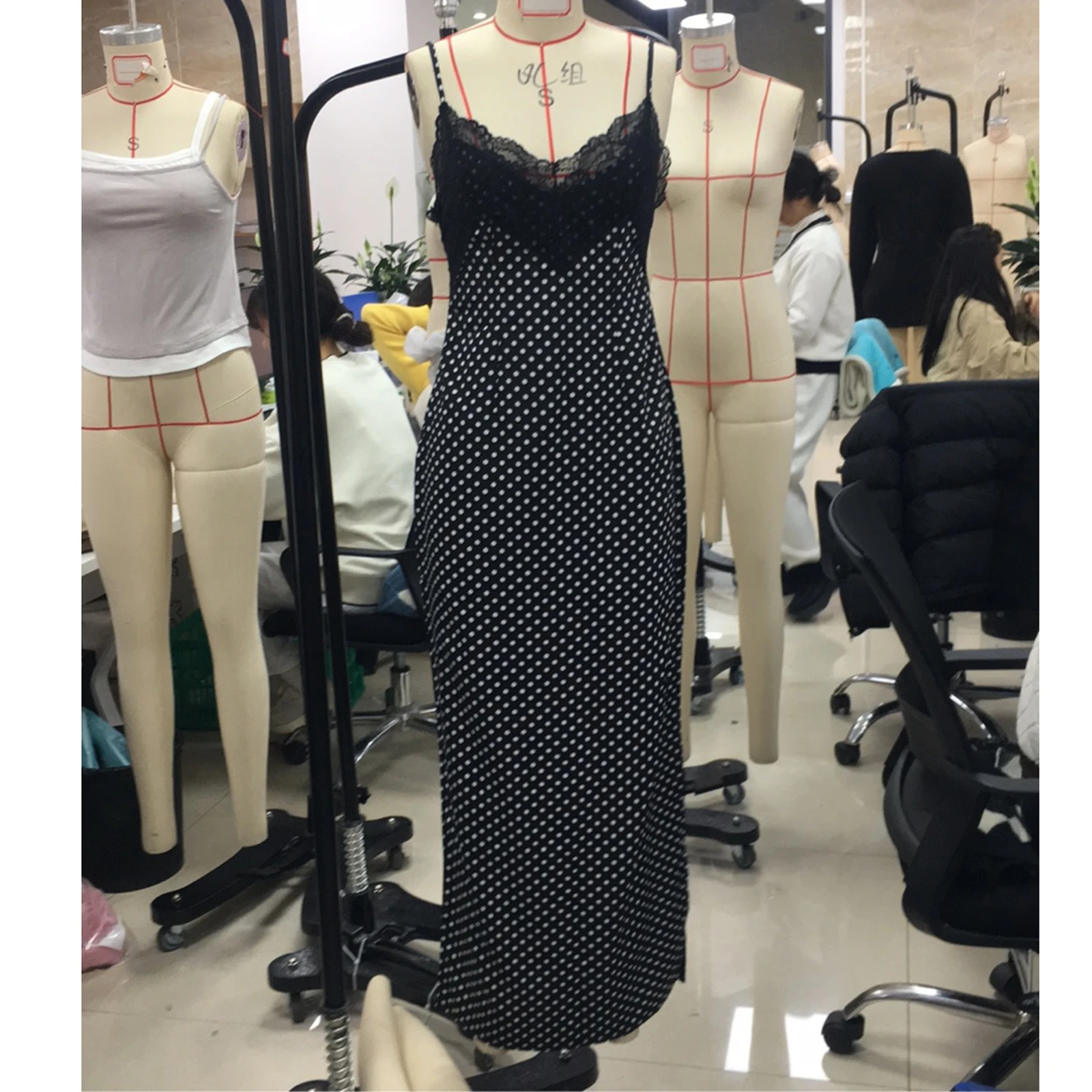 여성 도트 프린트 캐미 드레스 민소매 V 넥 Bodycon 롱 드레스 해변 휴가 여름 파티 데일리웨어 streetwear