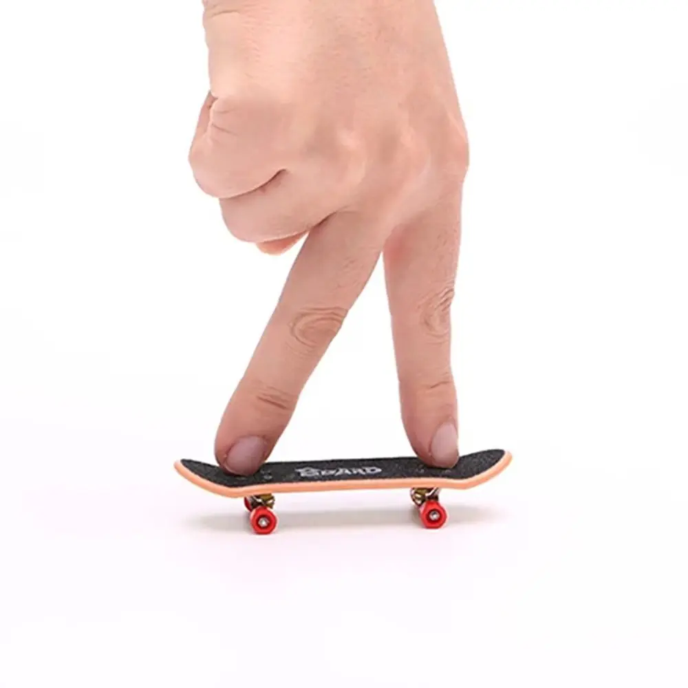 1Set New Fingers Training Skate Park Ramp Set Funny Plastic Tech Practice Deck Black Finger Skateboards Extreme Sport