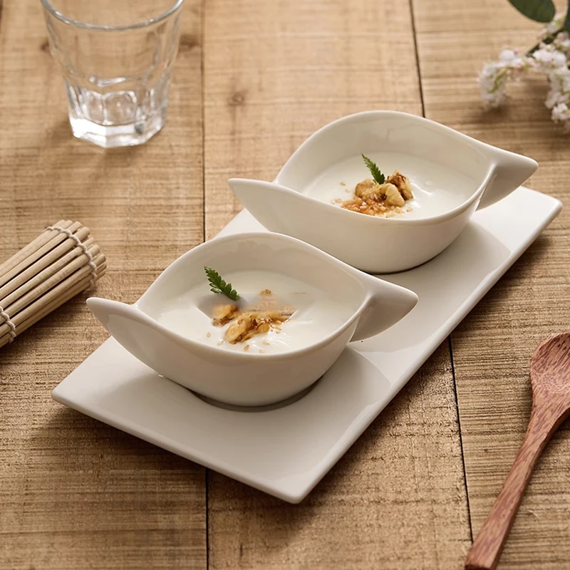White Chinese Ceramic Shaped Small Plates with Two Compartments for Snacks and Cold Dishes Irregular Tableware Kitchen Supplies