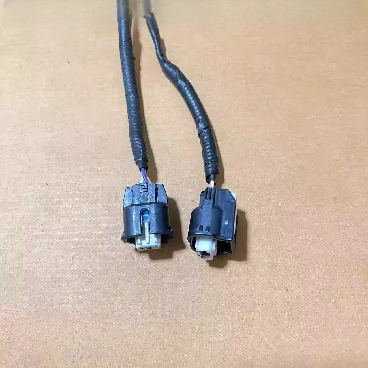 1pcs For Tesla Model 3/X/S/Y Caliper Split Pump Electronic Hand Brake Plugs