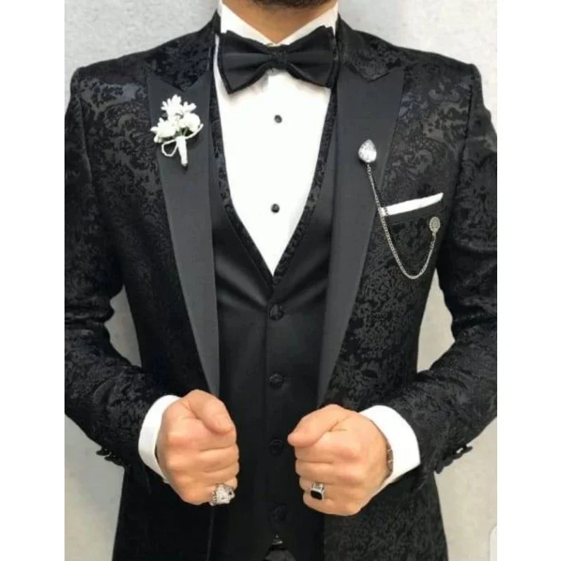 

Black Jacquard Men Suits For Wedding 3 Pcs Wedding Tuxedos Peaked Slim Fit Groom Prom Wear Blazer For Male Custom Made 2024