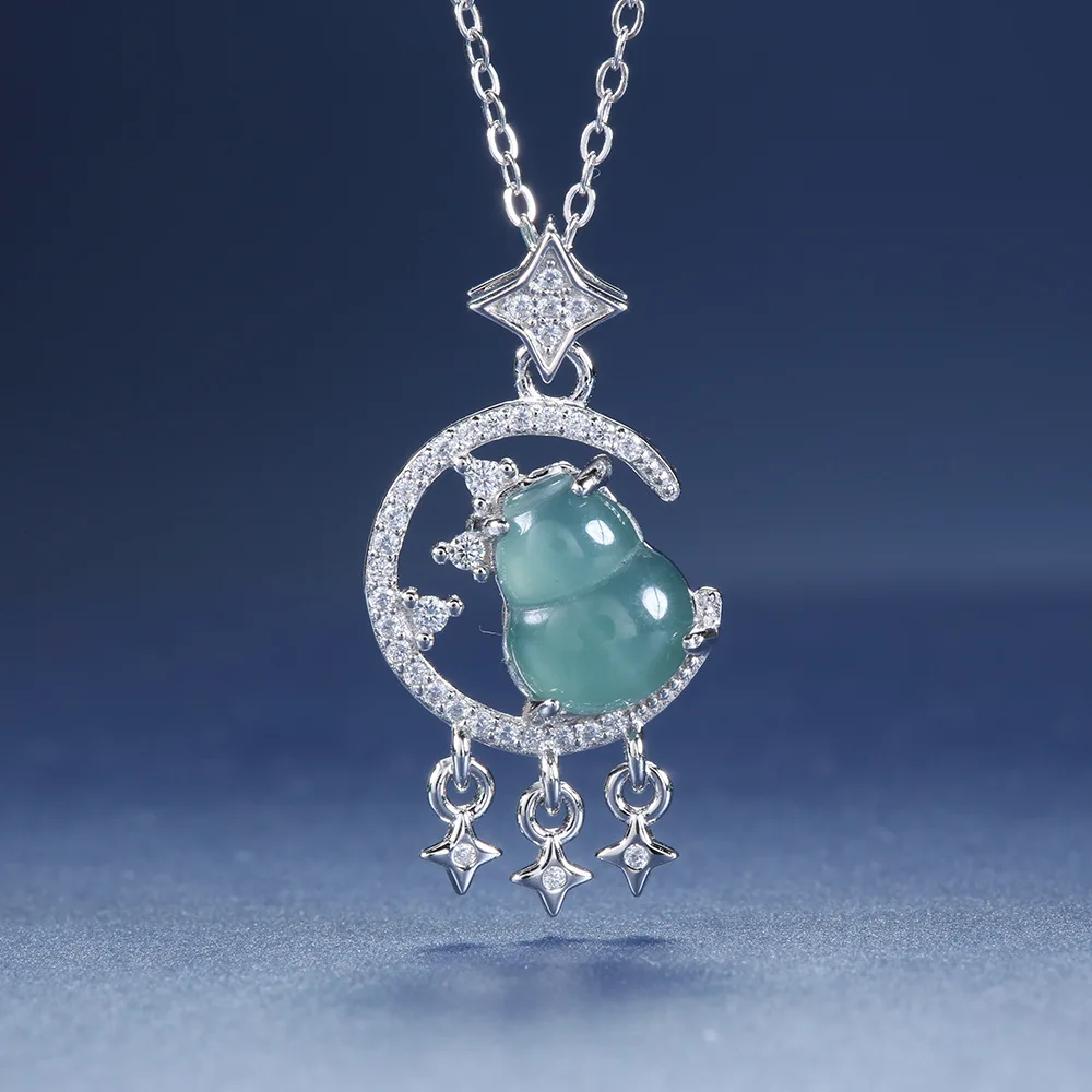 

Natural Hazardous Material Blue Water Jade Butterfly Pendant 18K Gold Fashionable New Chinese Platinum PT950 Necklace