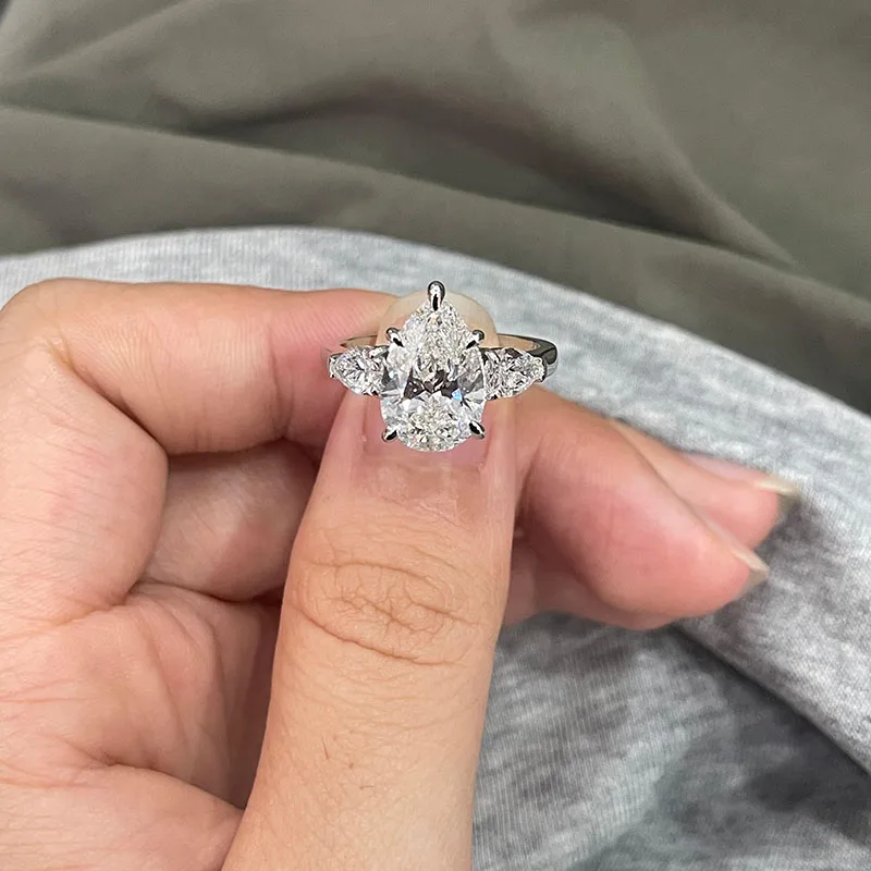 3 Karat birnenförmiger, im Labor gezüchteter Diamantring, IGI-zertifiziert, DEF VS-VVS, Platin 950, Dreistein-Verlobungs- und Ehering für Damen – Detail 5