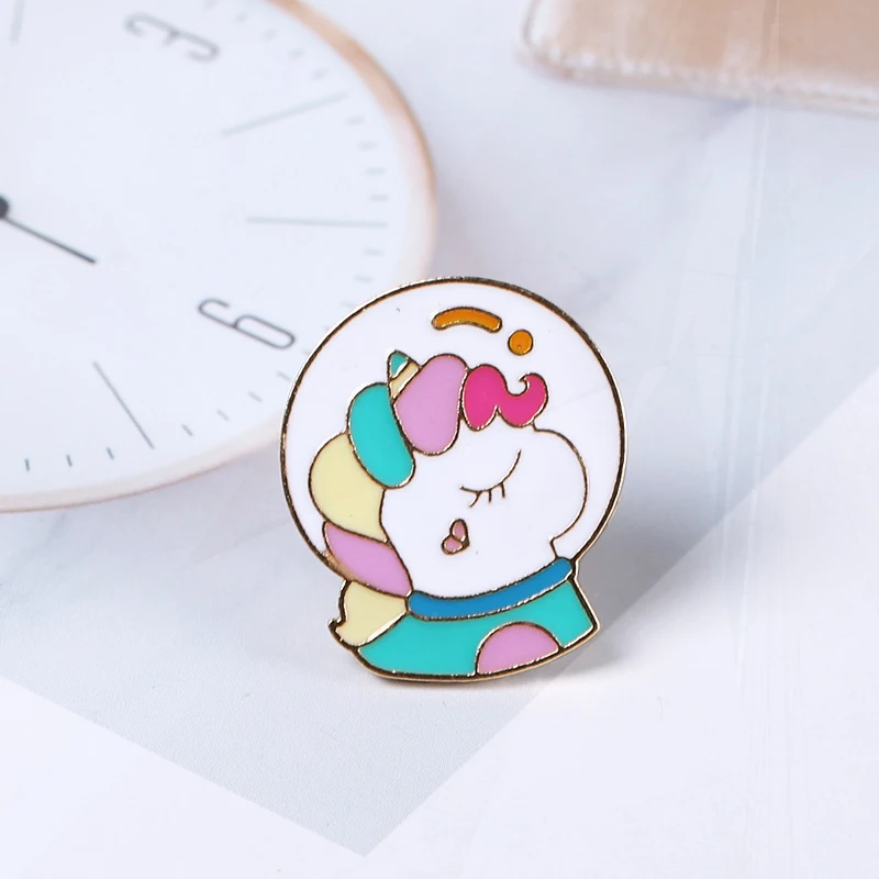 Pin lucu kartun Unicorn Pin manis dan