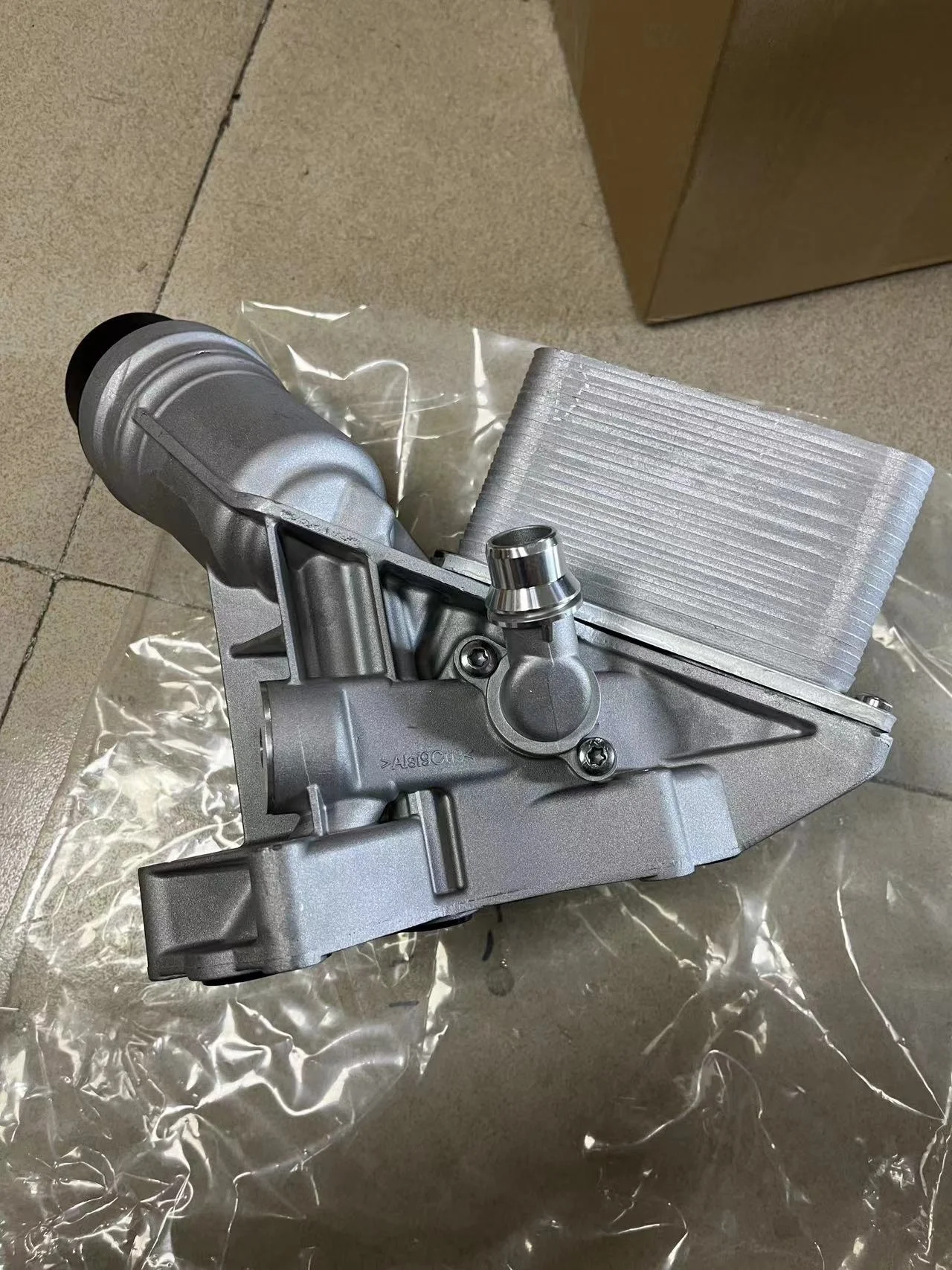 Aluminum Oil Filter Housing Assembly With Gasket Oil Cooler 11428583895 for BM W 1 2 3 4 5 6 7 8 Series X3 X4 X5 X6 X7
