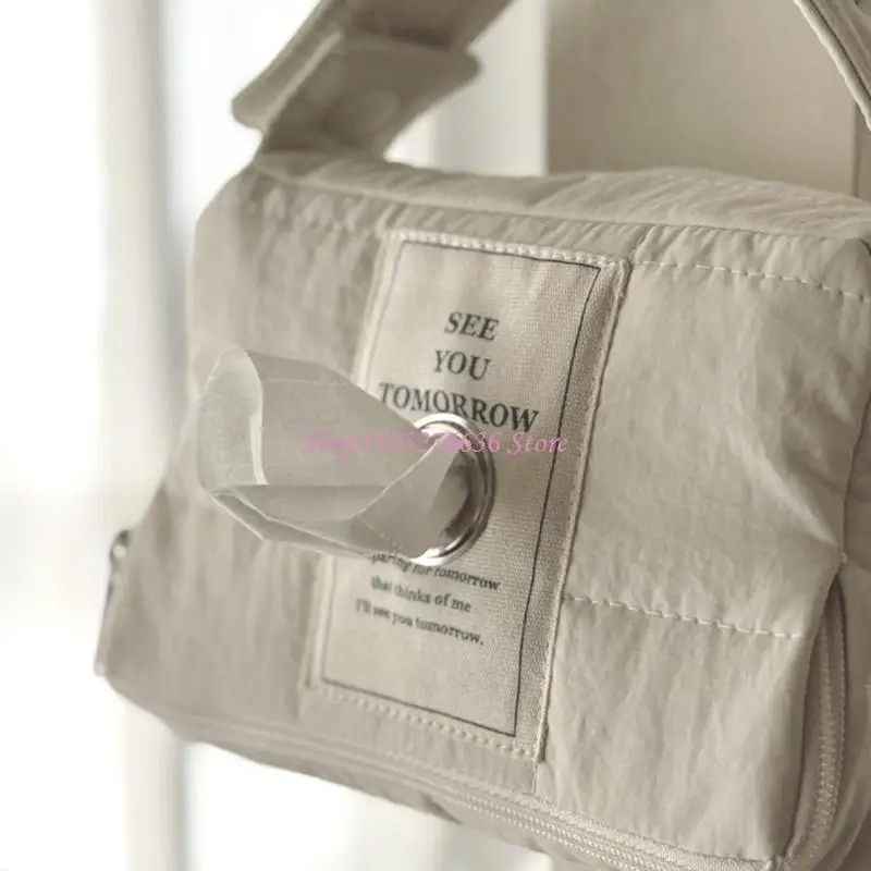 R6FD Portable Baby Stroller Wipes Holder Bag Convenient Care Accessory Cotton Design