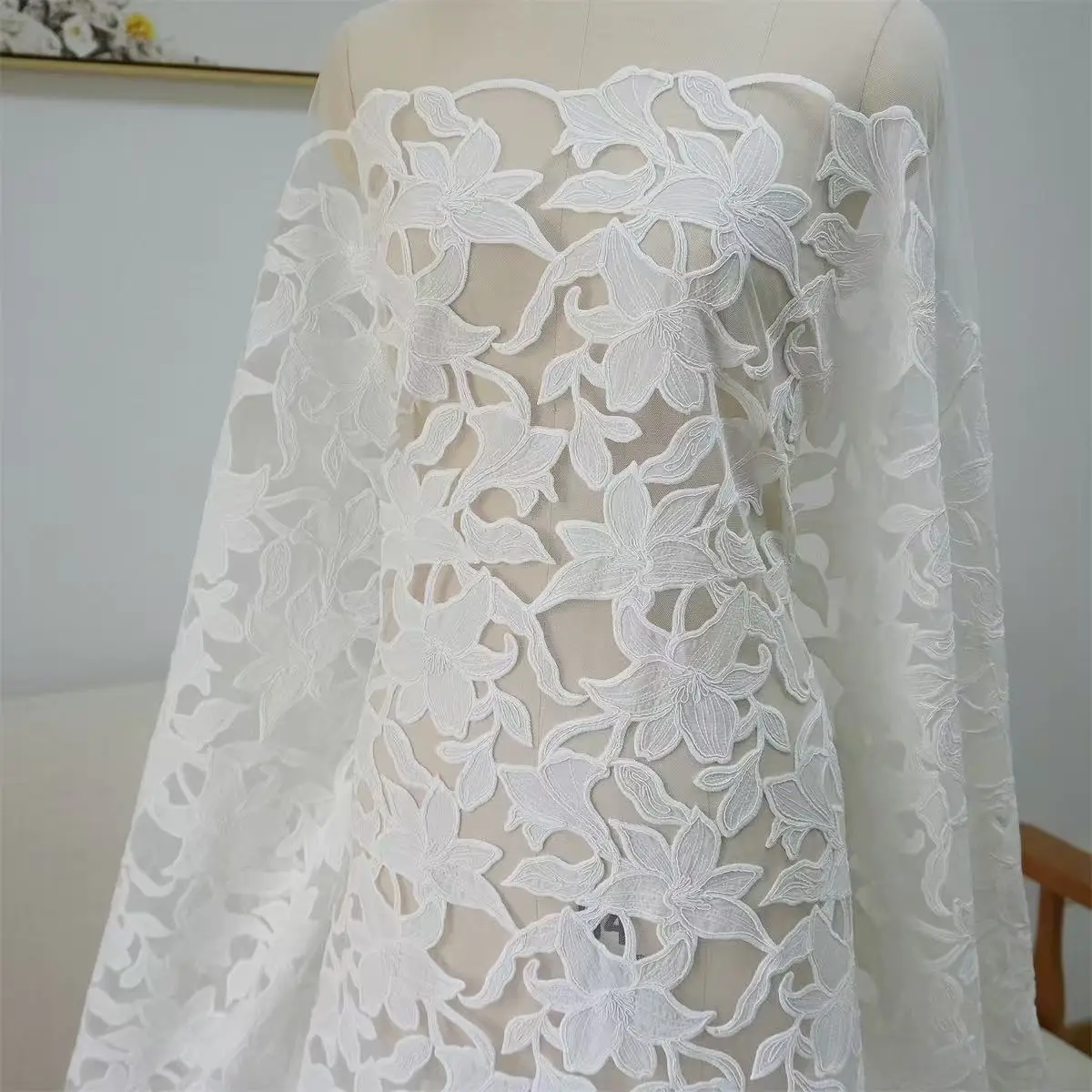 2026 Summer Fresh Wedding Dress Fabric Lace Width 130cm Sold by Size With Sequins and Flowers Sell by Yard