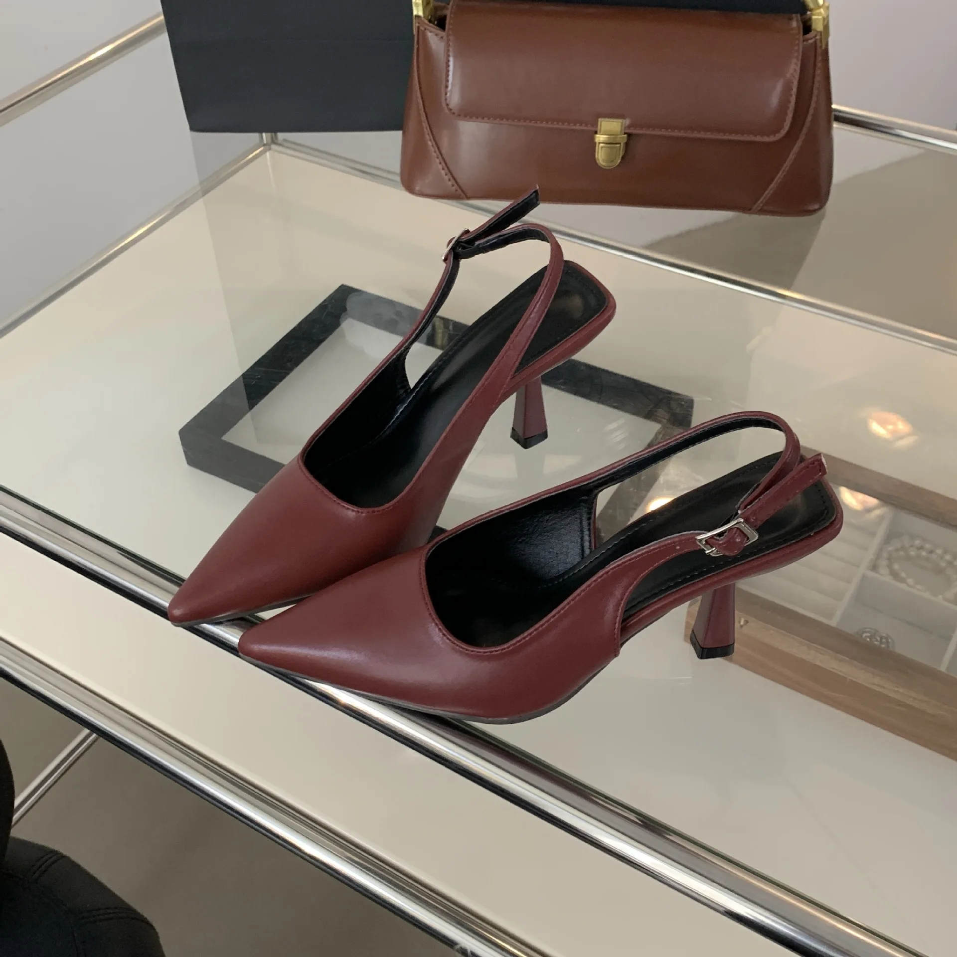 

Сандалии женские на низком каблуке, шлепанцы из искусственной кожи, Нескользящие, резиновая ткань, Римский стиль, большие размеры