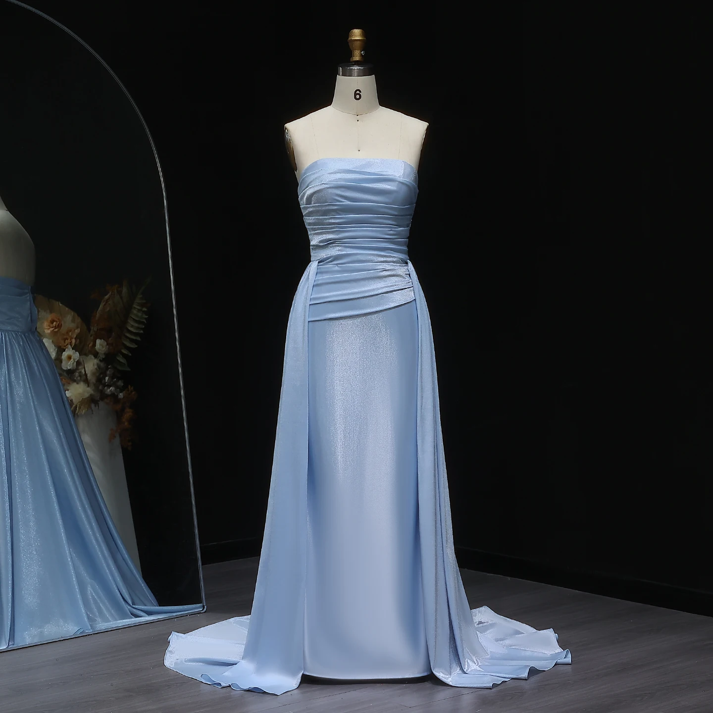 

Customized Elegant Women Evening Special Occasions Dresses Pleats Strapless A-line Prom Luxury Floor Length Satin Zipper