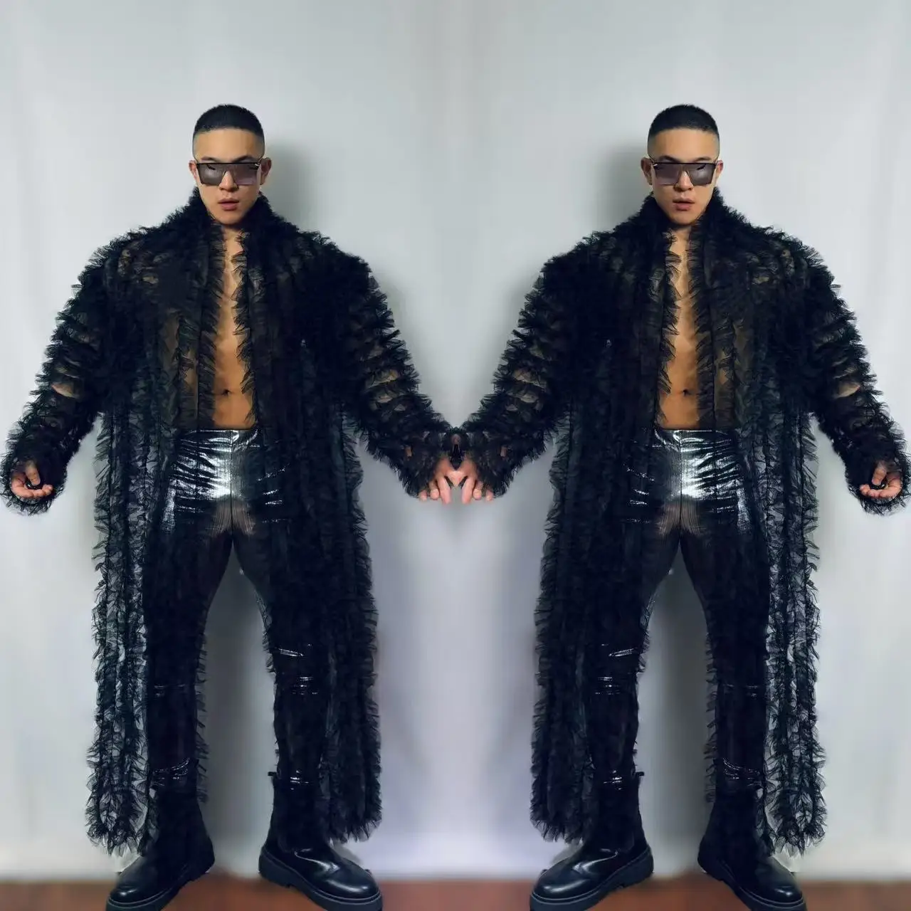 الرجال المغني بار ملهى ليلي الحفل المرحلة زي أسود أبيض رقيق الشاش عباءة السراويل الضيقة مجموعة الرائدة الرقص نموذج المنصة العرض