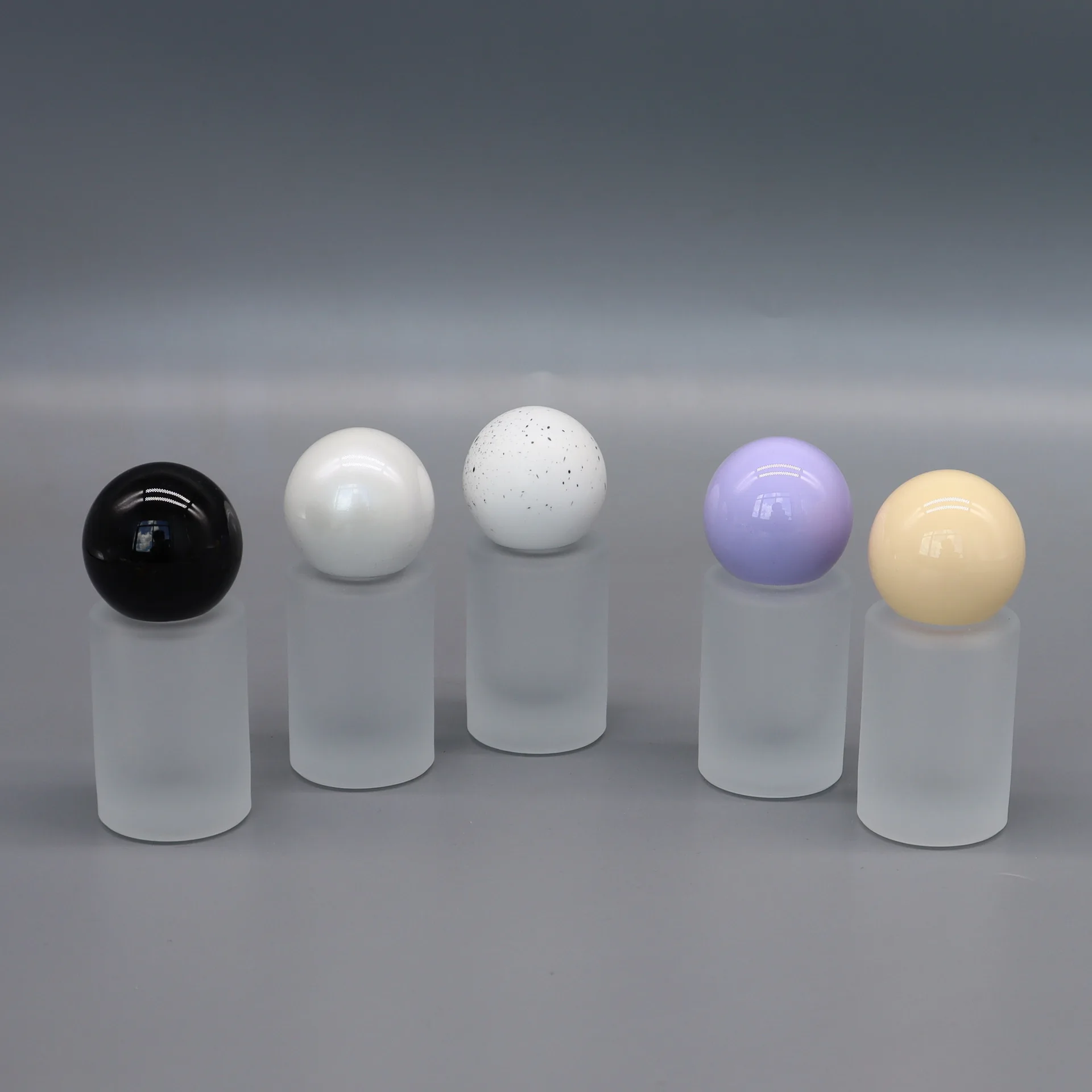 Refillable Empty Frosted Glass Perfume Spray Bottle Cylinder Bottle With Colorful Round Ball Cap Portable Cosmetic Container