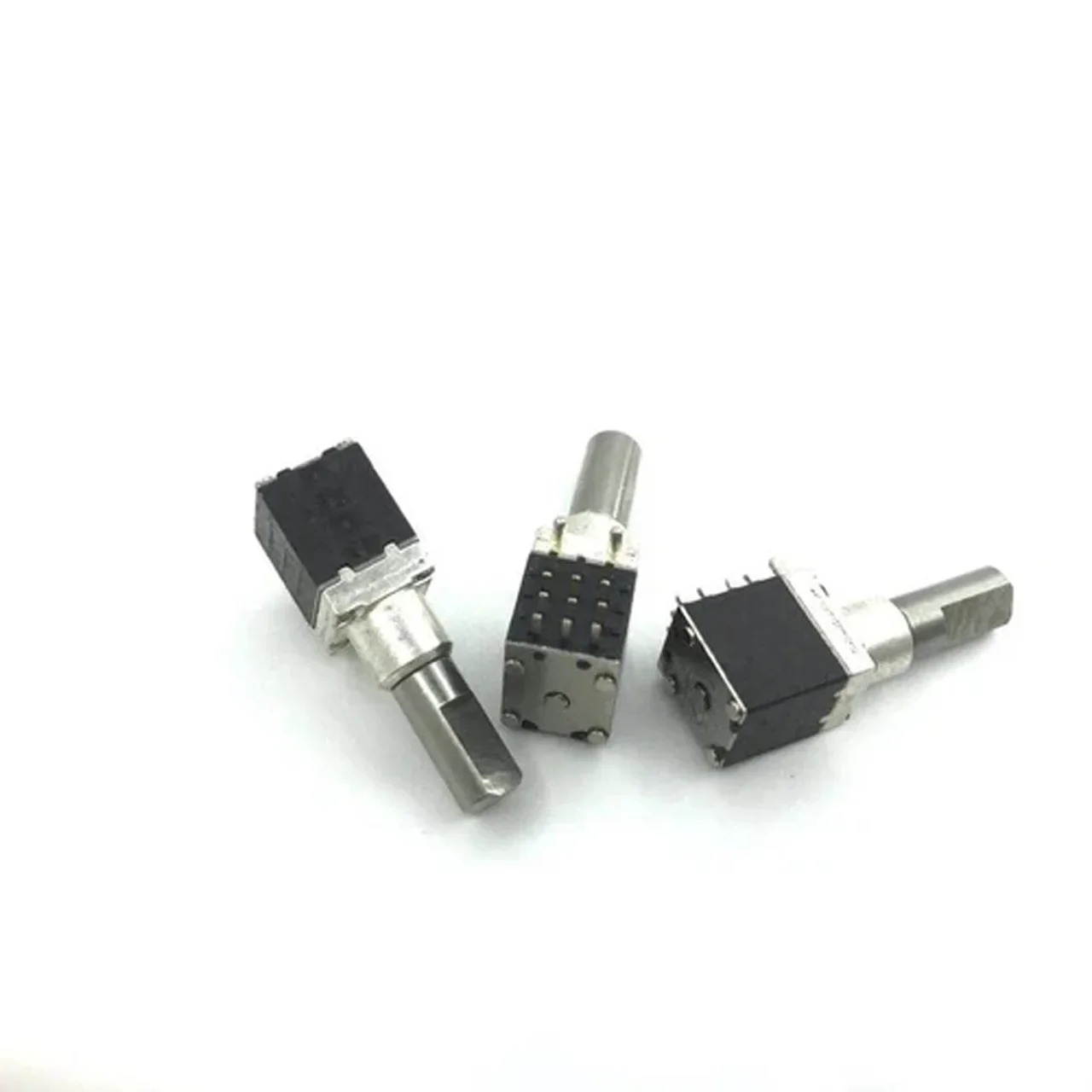 Channel Switch Selector Potentiometer for Motorola DP4600e DP4601e DP4800e DP4801e DGP8550e DGP5550e P8668I etc Walkie Talkie