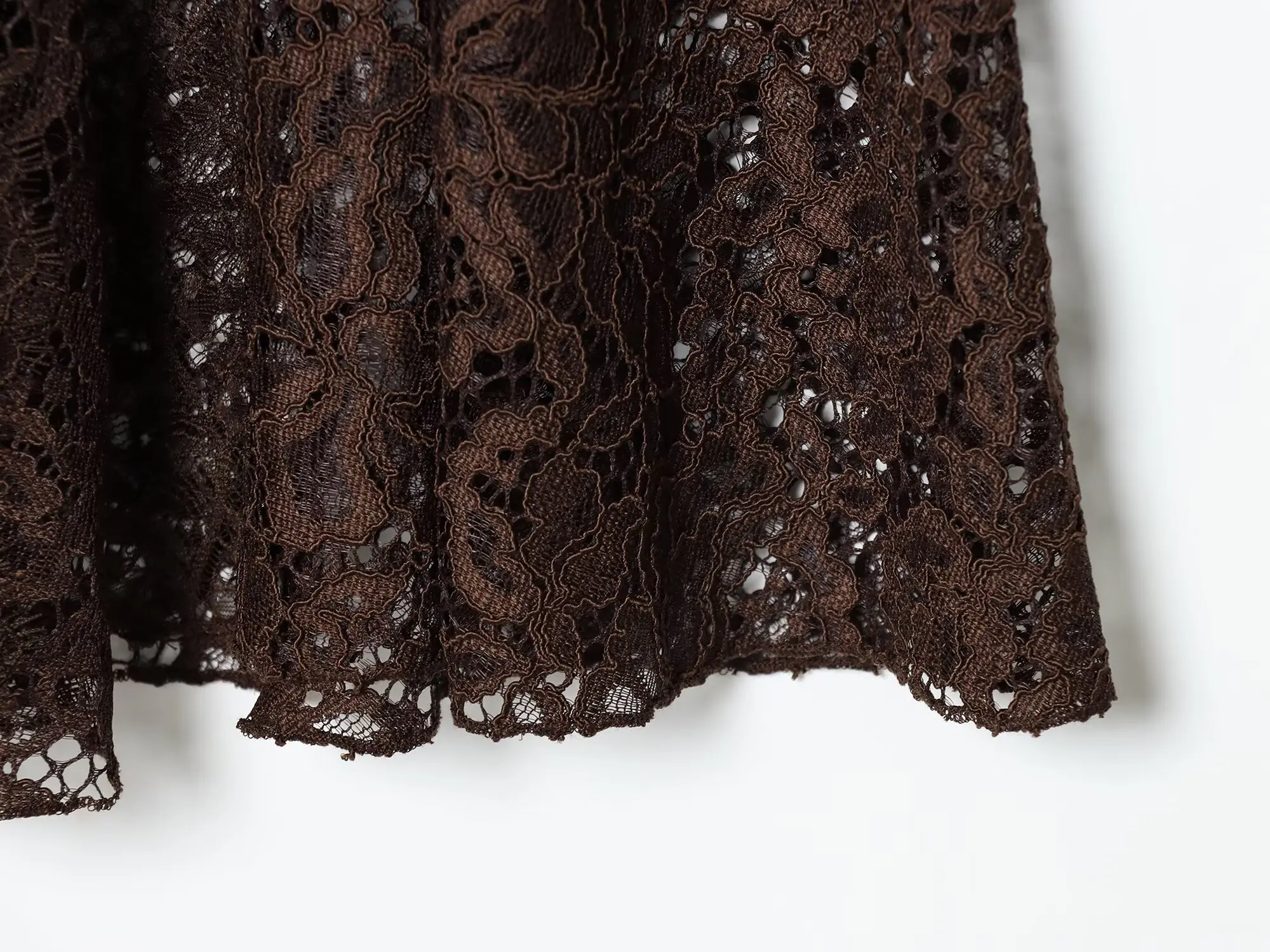 ETJ 2026 المرأة ربيع منتج جديد أنيق أزياء من الدانتل خياطة مثير الورك ذيل السمكة نمط شق تنورة