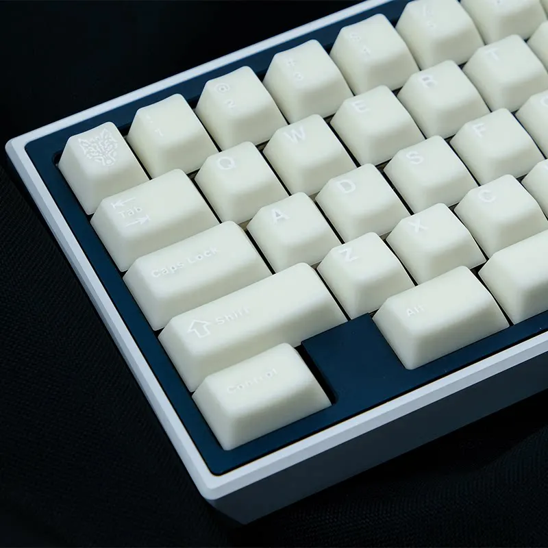 

White marble/powder jade semi-transparent 114-key milky white minimalist mechanical keyboard keycap PBT two-color injection mold