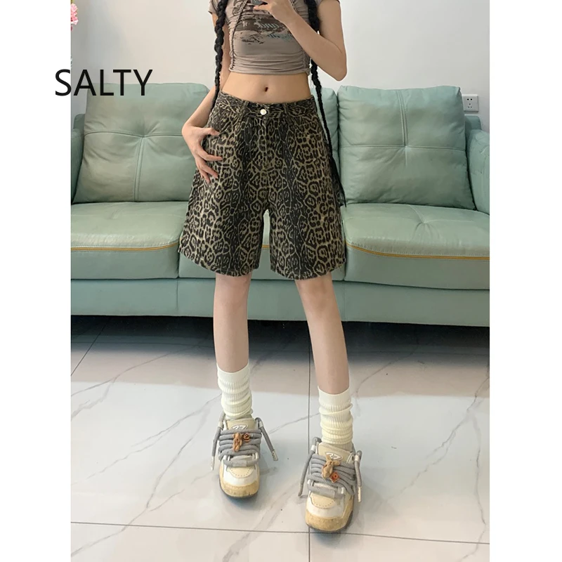 2026 Vintage Leopard Camouflage Casual Fashion Shorts Woman Summer Straight Niche Short Pants Women
