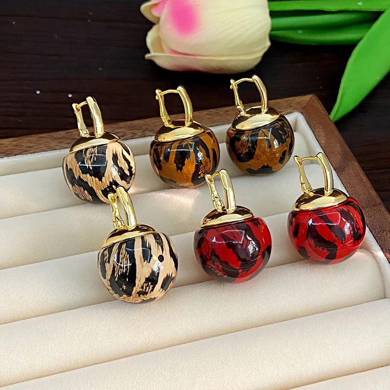 Vintage Maillard Leopard Print Round Ball High-end Feeling Autumn and Winter New Fashionable Light Luxury Earrings