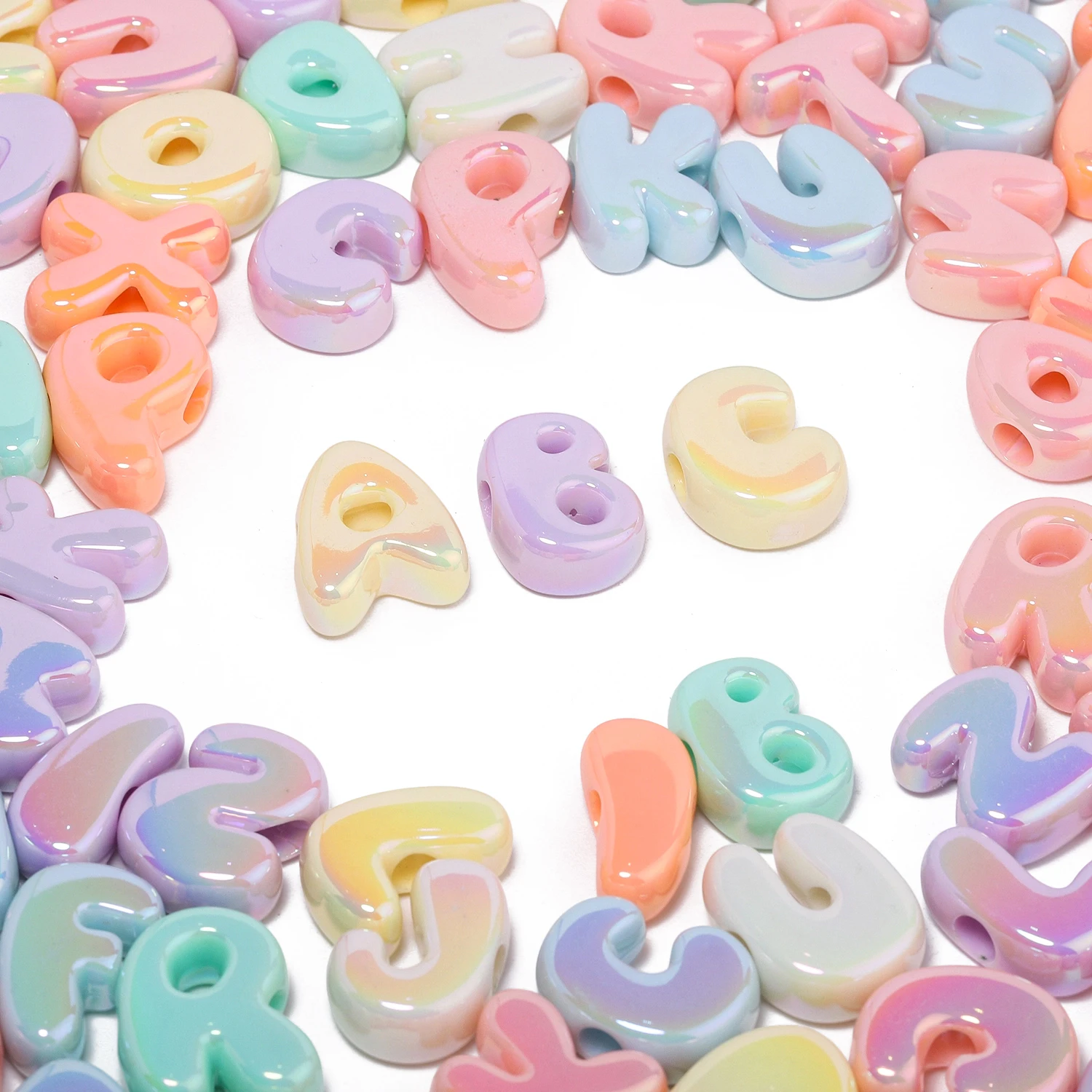 Zufällige Bonbonfarben 26 englische Buchstaben Mini Harz-Abstandshalter-Perlen DIY Creme-Kleber Haarspange Handyhülle Ohrring-Zubehör – Detail 5