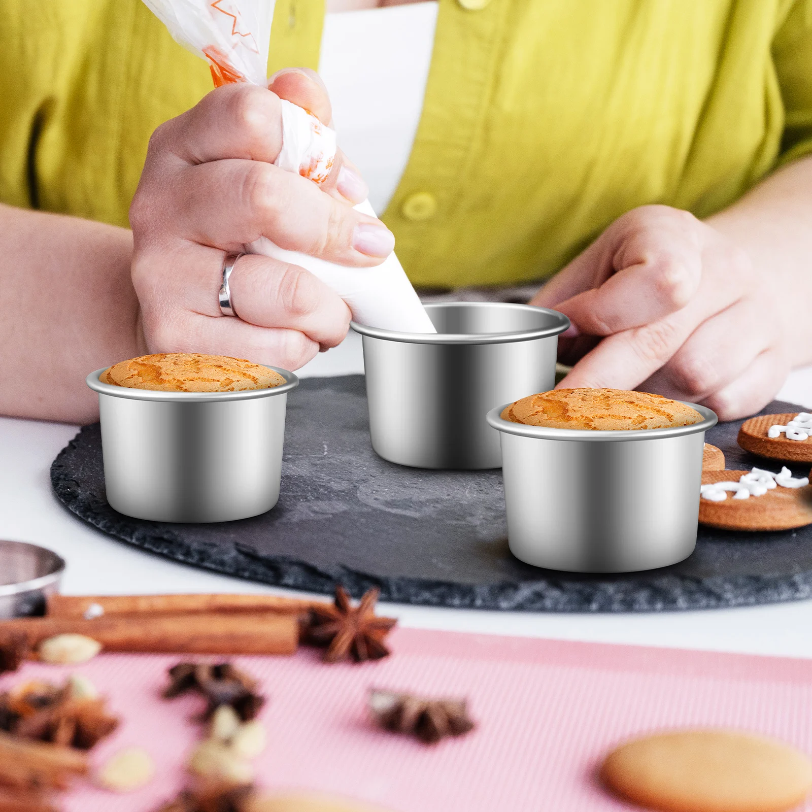 

4 Pcs 2 Inch Round Cake Pans Aluminum Alloy Baking Molds Detachable Bottom Mini Tins for Cakes Cheesecakes Mousse Chiffon Party