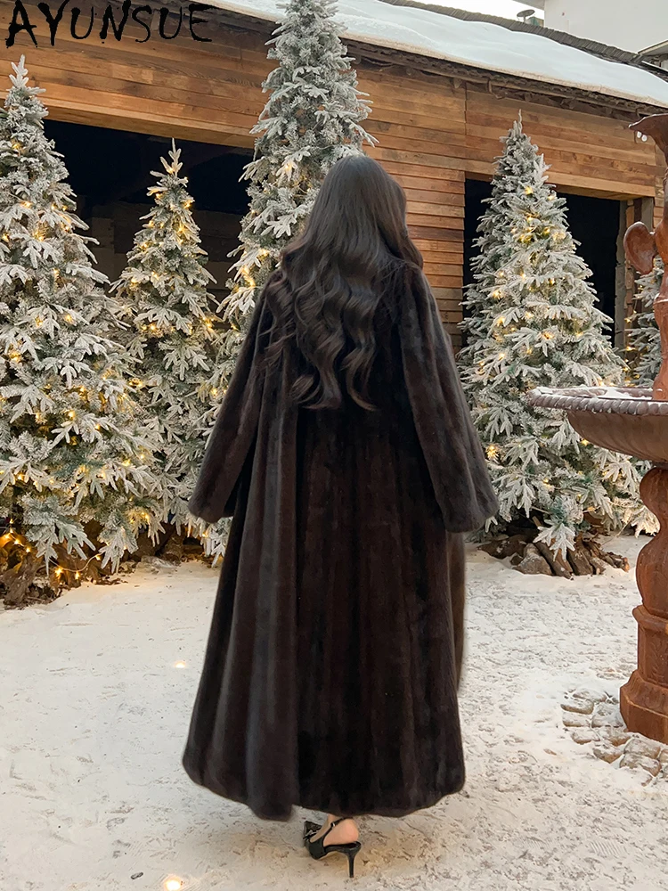 AYUNSUE معطف فرو المنك المخملي الطبيعي امرأة فاخرة معطف المنك الكامل للمرأة ملابس طويلة معطف فرو المنك 2025 كوفتا С ميسهوم