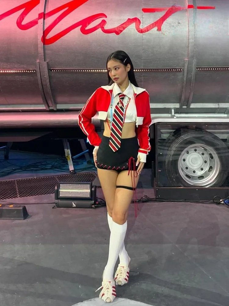 Sisjuly Jennie 레드 컬러 블록 짧은 재킷 세트 매운 소녀 레트로 다목적 여성 패션 캐주얼 스포츠웨어 투피스 슈트