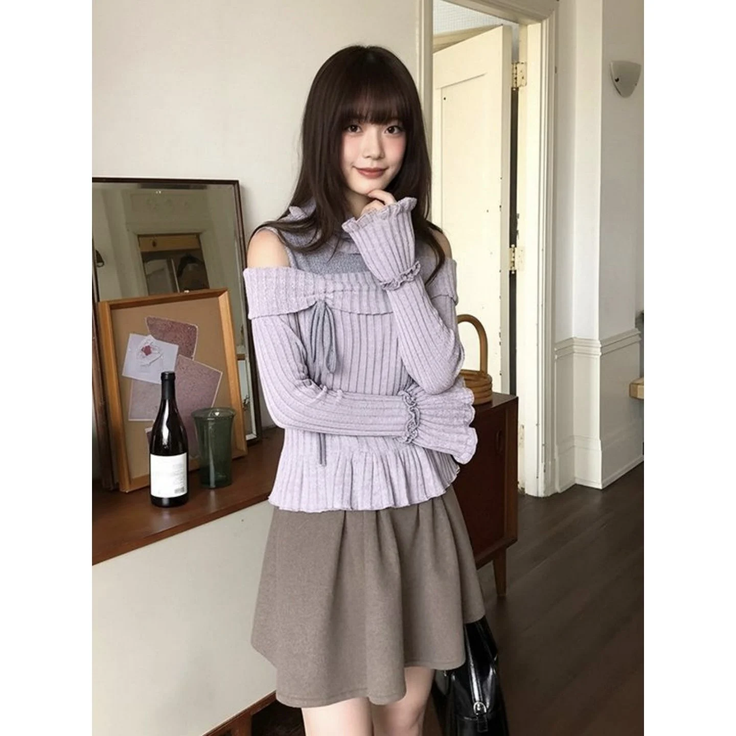 Retro Asymmetrical Bell Sleeve Long Sleeve One Shoulder Flocking Base Shirt Autumn Outerwear Slimming Top for Young Women