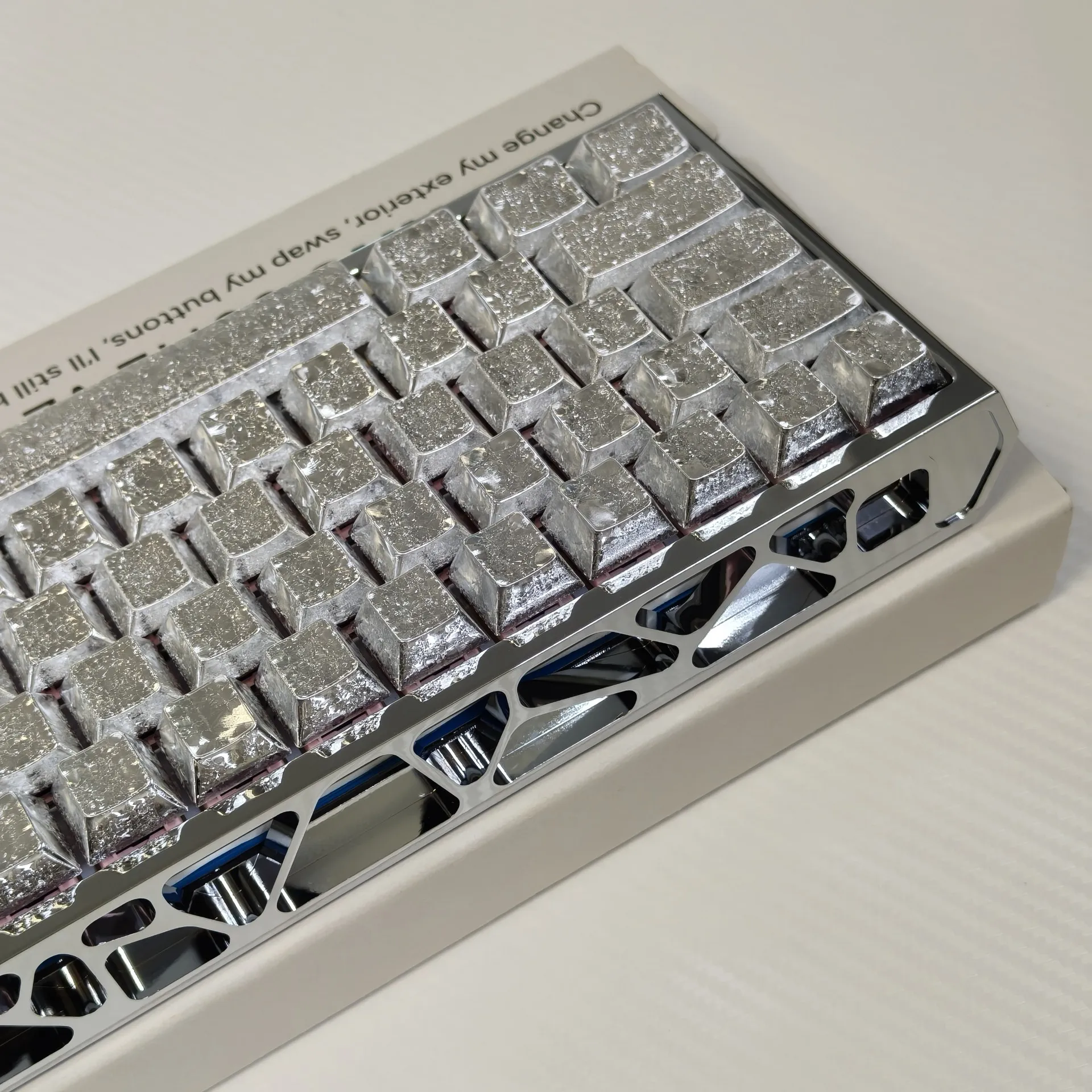 Custom Obsidian Mirror Finish 60% Layout Custom Keyboard Ergonomic RGB Magnetic Axis Professional Gift.