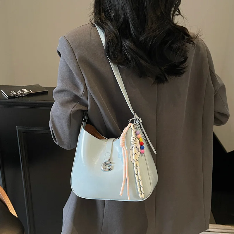 

‌2025 New Women's Messenger Bag - Stylish Textured Shoulder Purse - Simple & Versatile Underarm Handbag‌