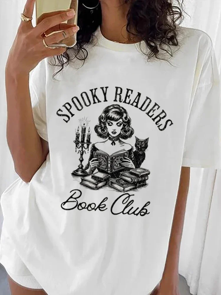 

Retro Short Sleeved Spooky Season Printed Women's T-Shirt Fashion Women's Print Summer Cartoon Pattern Basic Top Fun T-Shirt.