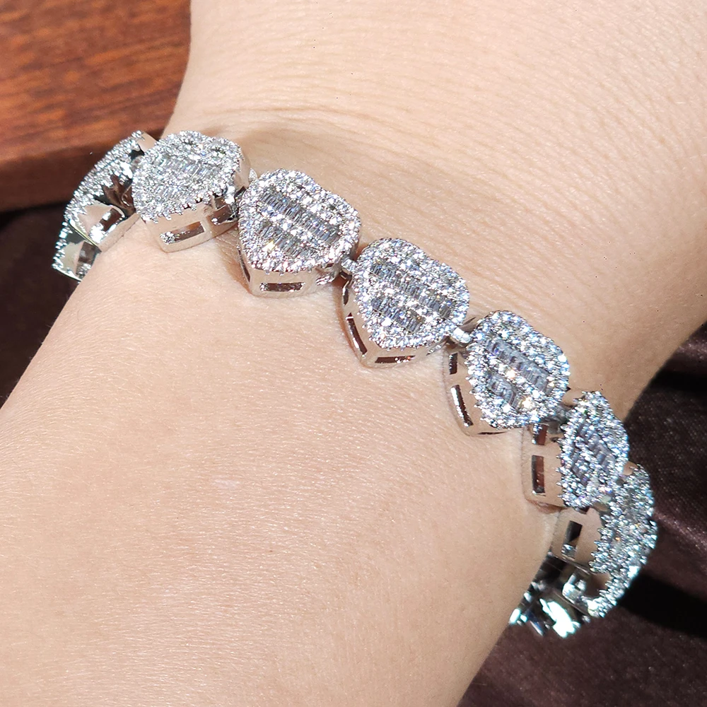 

ICE CHARMI Heart Zirconia Bracelet Women Accessory Luxury Jewelry Fashion Bangle Hiphop Chain Trendy Band Ezquisite Item