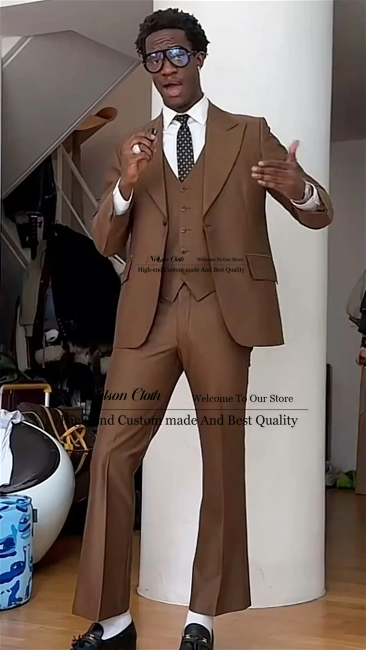 

Formal 3 Pieces Sets Male Prom Blazers Brown Peaked Lapel Groom Wedding Tuxedos For Men Business Customized Terno Masculino