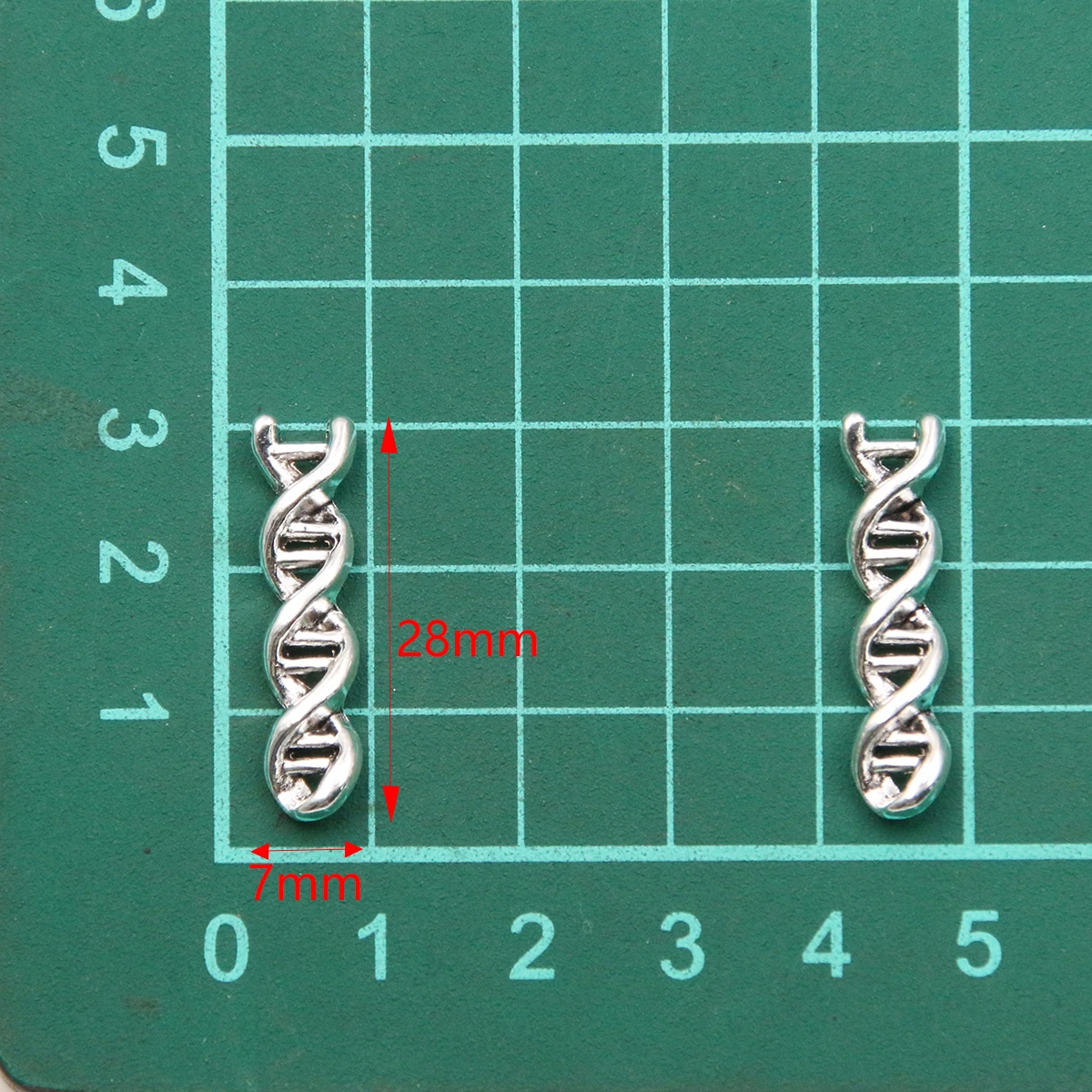 20PCS 7*28mm DNA Pendants Antique Silver Plated Science Gene Helix Charms DIY Supplies Jewelry Accessories