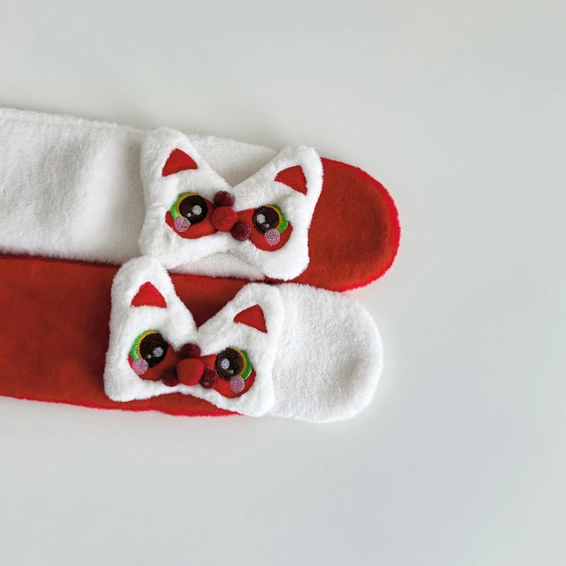 Sciarpa ricamata con leone del risveglio in stile cinese, peluche di cartone animato, addensata per il calore, squisito scaldacollo di Capodanno per neonati