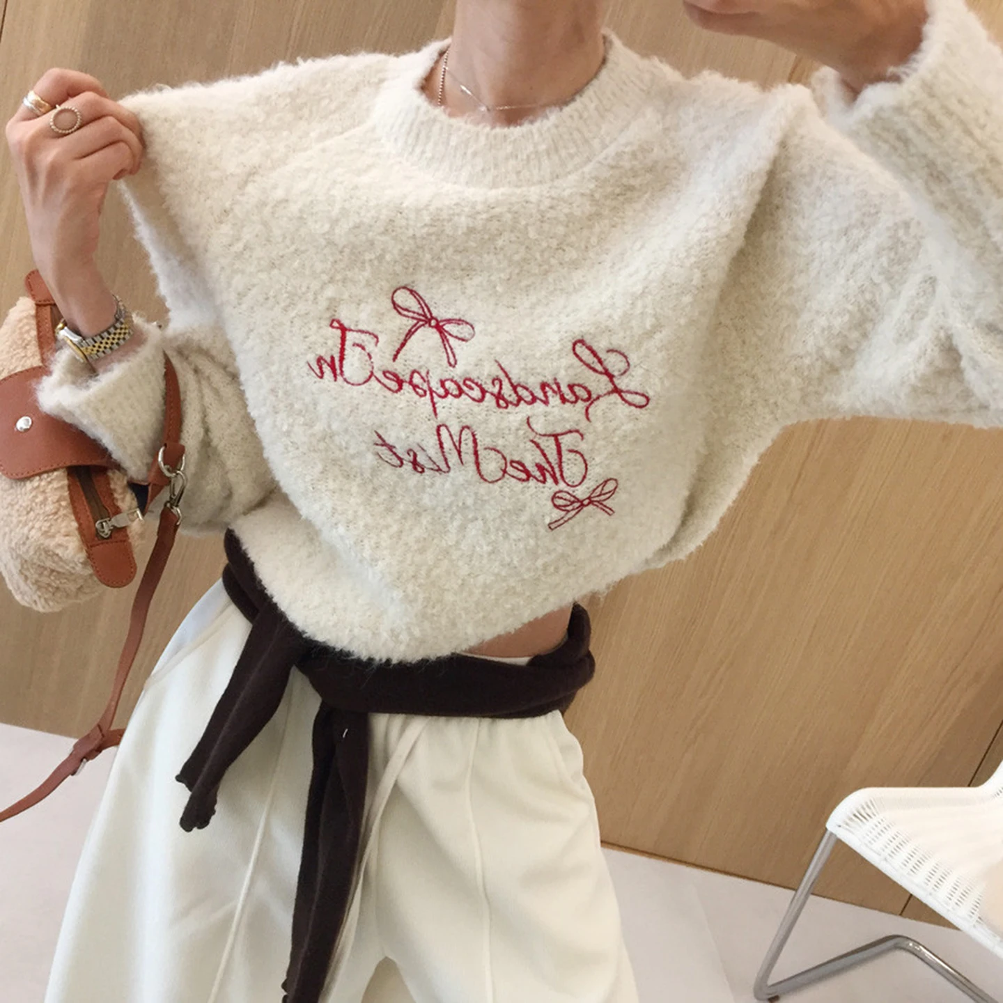 

Chic Autumn Winter Knitted Sweater Women's round Ne Embroidered Letter Knot Circle Yarn Sweet Girl's Knitwear