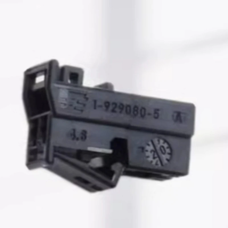 1-929080-5 2P MQS أنثى محطة الإسكان، معزول موصل كهربائي شل لسلك تسخير/السيارات/الصناعية