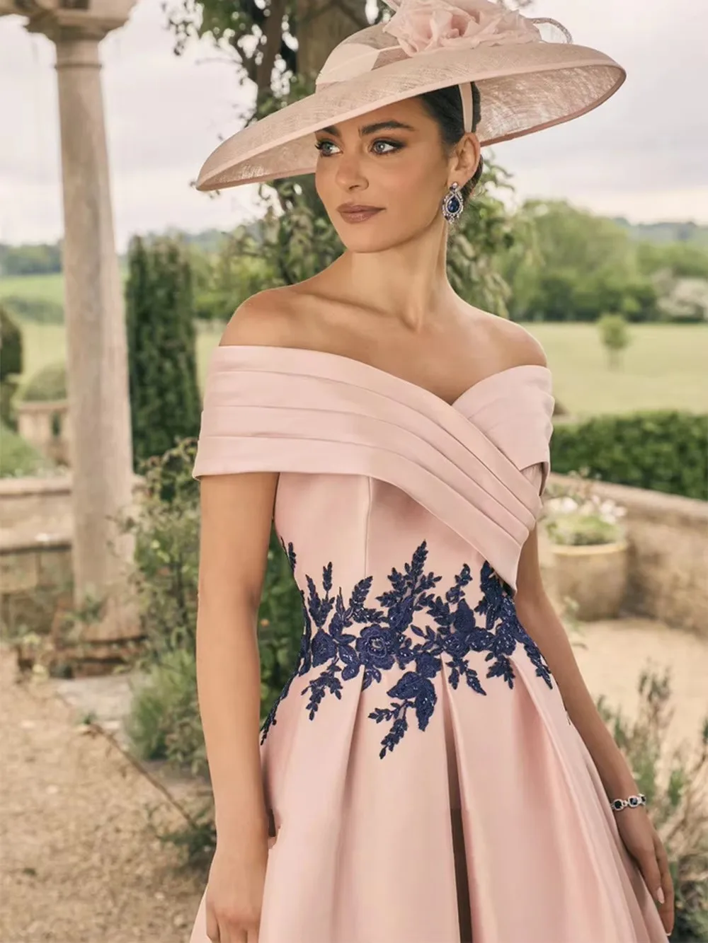 Wedding Guest Dresses New Arrival Off The Shoulder V Neck Lace Applique A Line Ankle Length Mother of The Bride Dress