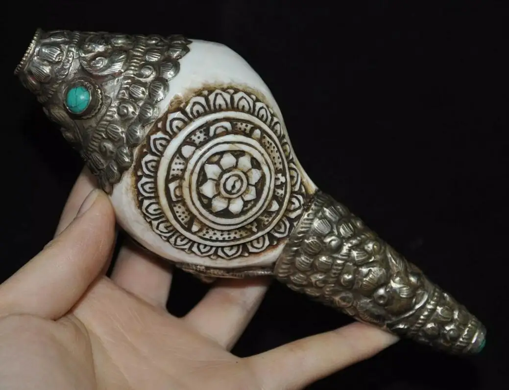 

6" old Tibet Buddhism silver shell Hand-carved Lotus flower Exorcism conch