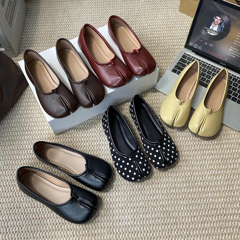 2025 New Flat Boat Shoes French Retro Hoof-Toe Split-Toe Granny Flats Women's Autumn Shoes Loafers