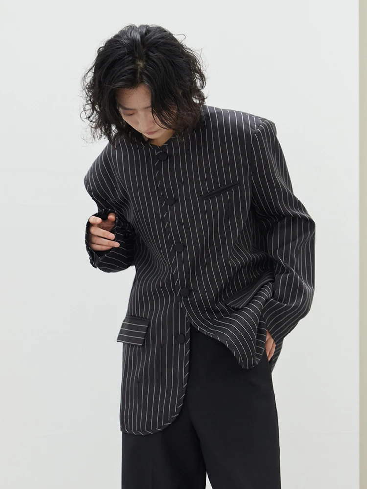 [EAM] Women Black Striped Big Size Casual Blazer New O-neck Long Sleeve Loose Fit Jacket Fashion Tide Spring Autumn 2024 1DH0147