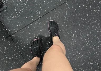 

Mens Sports Sneakers Mens Wide Top Indoor Fitness Shoes Professional Squat Hard Pull Shoes Weightlifting Training Shoes