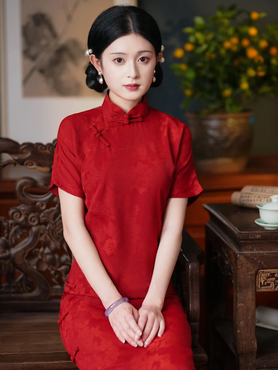 

Ele Young Sle 2026 Новая ретро-модель с полностью раскладывающимся воротником, традиционный китайский стиль, короткий рукав, дышащая ткань