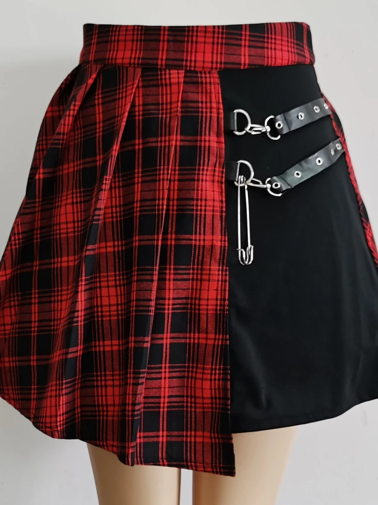 

Bla And White Plaid Pleated Skirt High Waist Skirt with Belt Chain Street Sle A-Line Silhouette Cheered Pattern