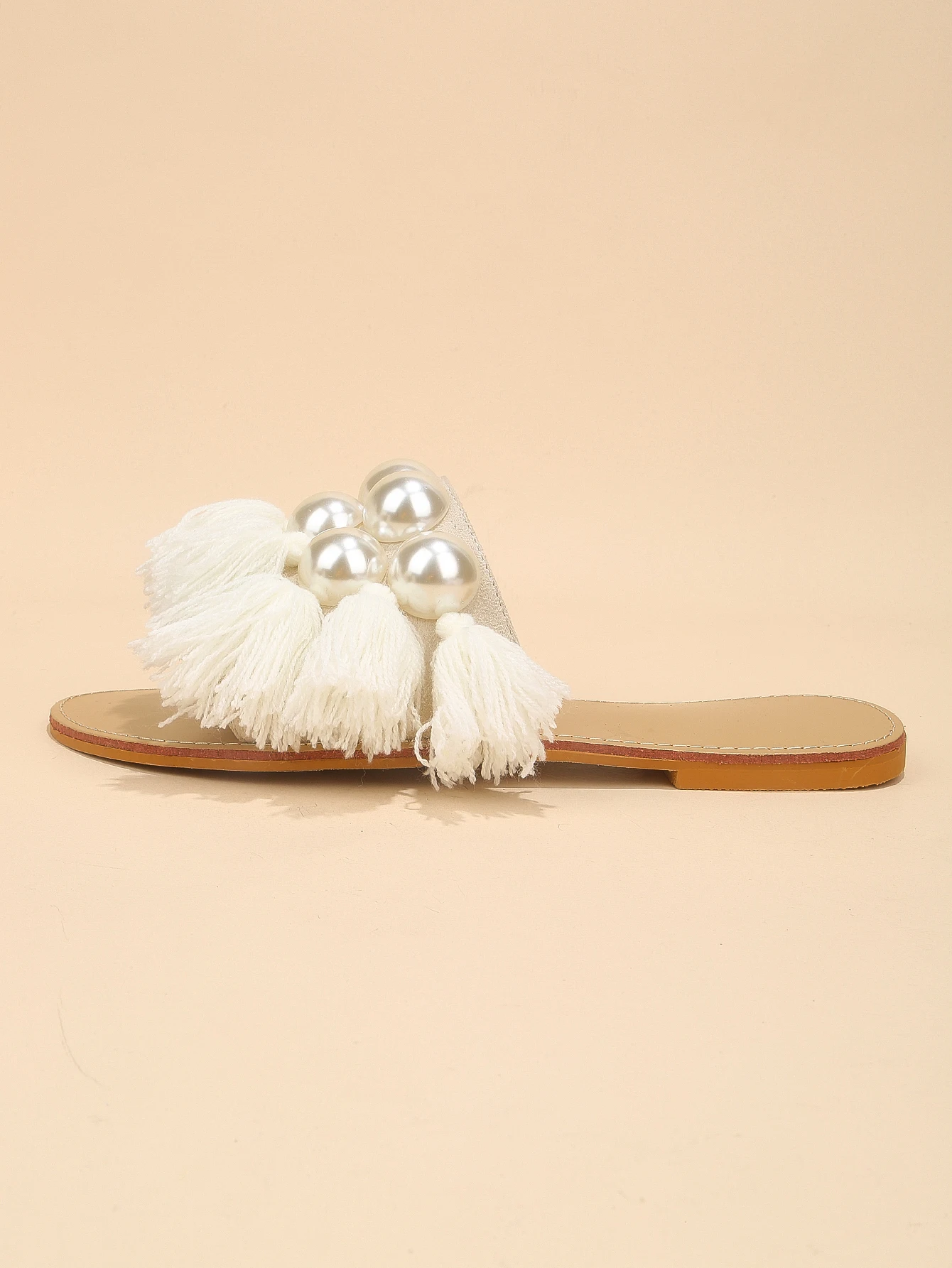 White fur pearl rhinestone home shoes, vacation slippers